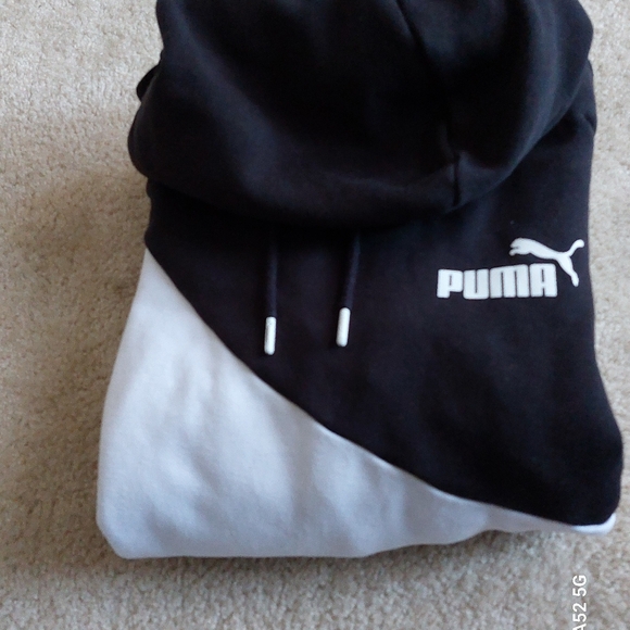 Unisex  SizeS PUMA sweatshirt - Picture 3 of 6